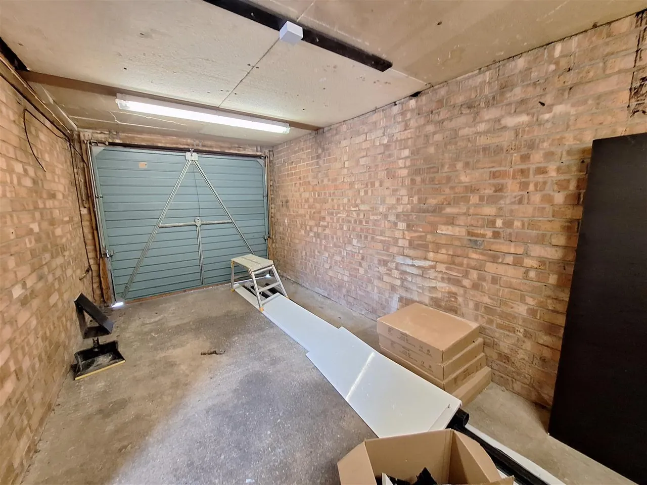 Newbery Close, Tilehurst, RG31, photo 13