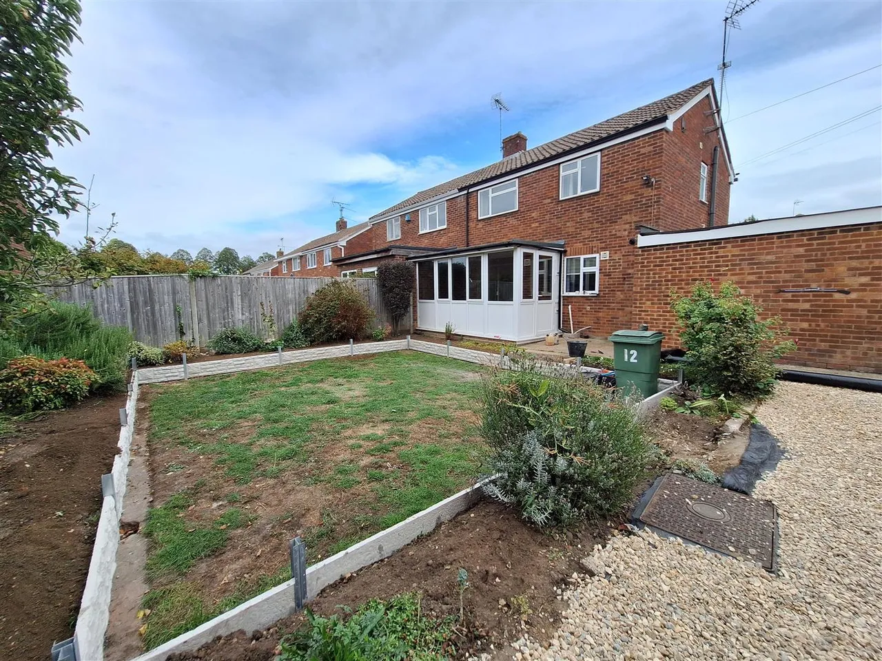 Newbery Close, Tilehurst, RG31, photo 2
