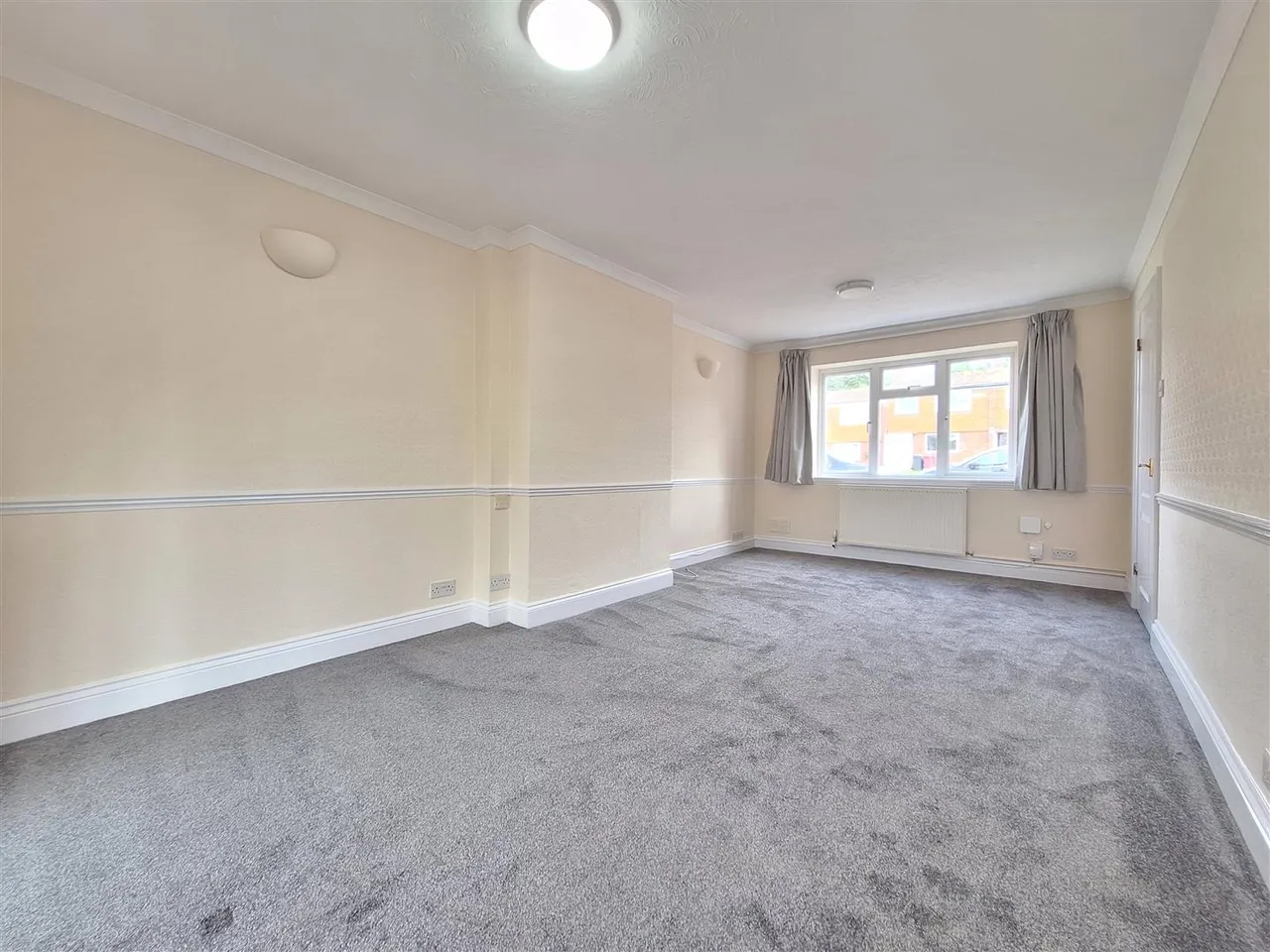 Newbery Close, Tilehurst, RG31, photo 5