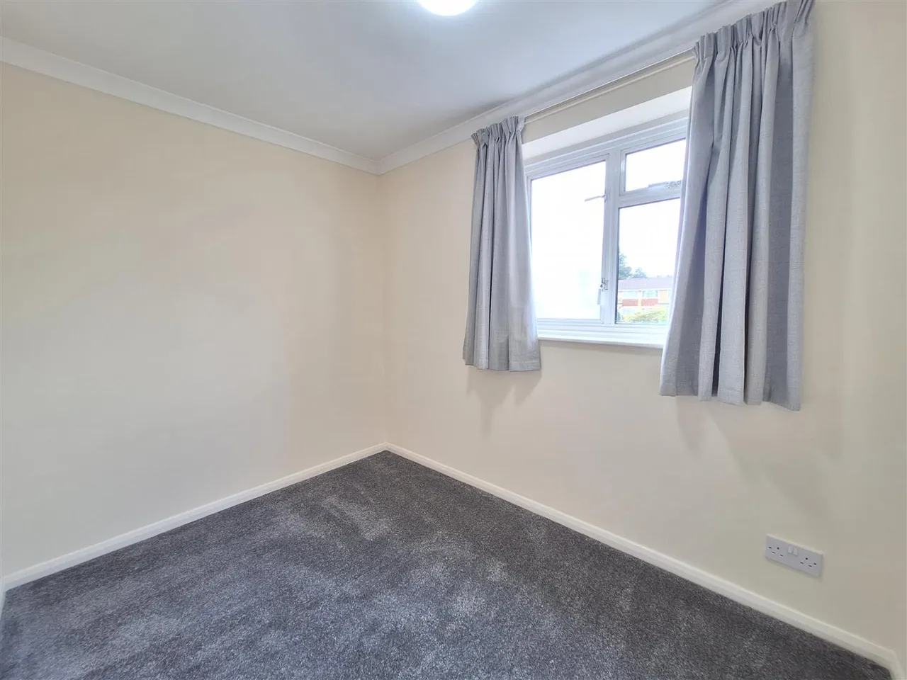 Newbery Close, Tilehurst, RG31, photo 11