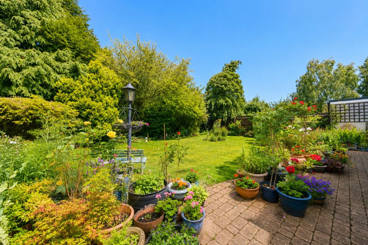 Whitney Drive, Stevenage, Herts, SG1 4BJ, photo 11