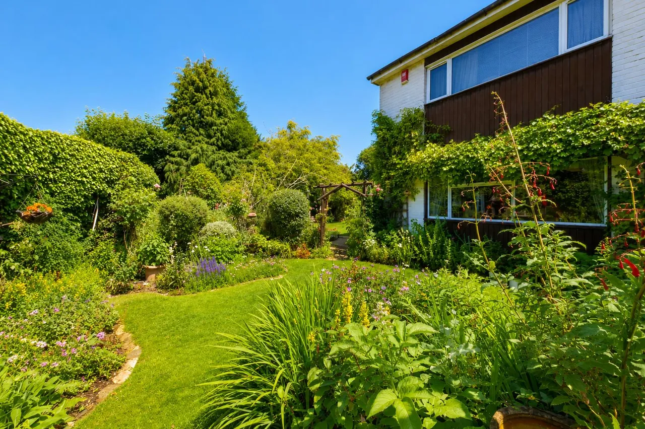 Whitney Drive, Stevenage, Herts, SG1 4BJ, photo 29
