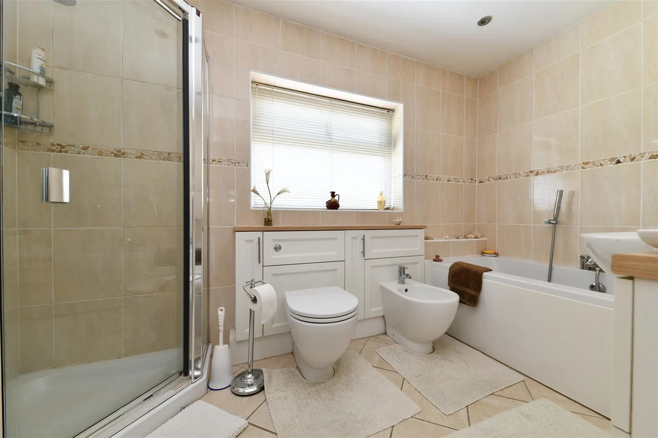 Whitney Drive, Stevenage, Herts, SG1 4BJ, photo 8