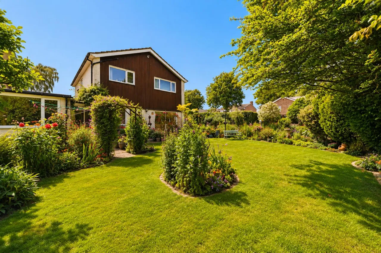 Whitney Drive, Stevenage, Herts, SG1 4BJ, photo 30