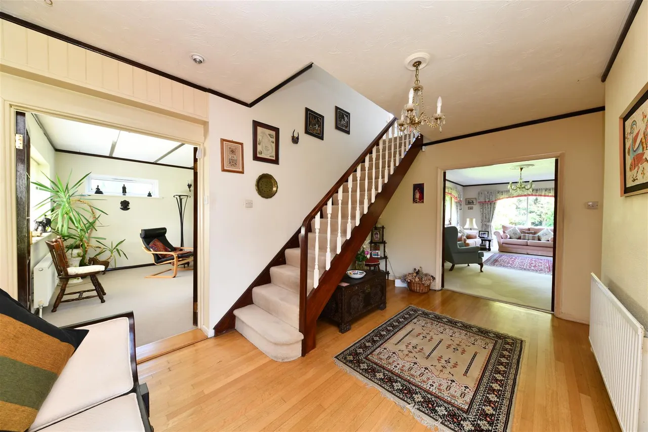 Whitney Drive, Stevenage, Herts, SG1 4BJ, photo 3
