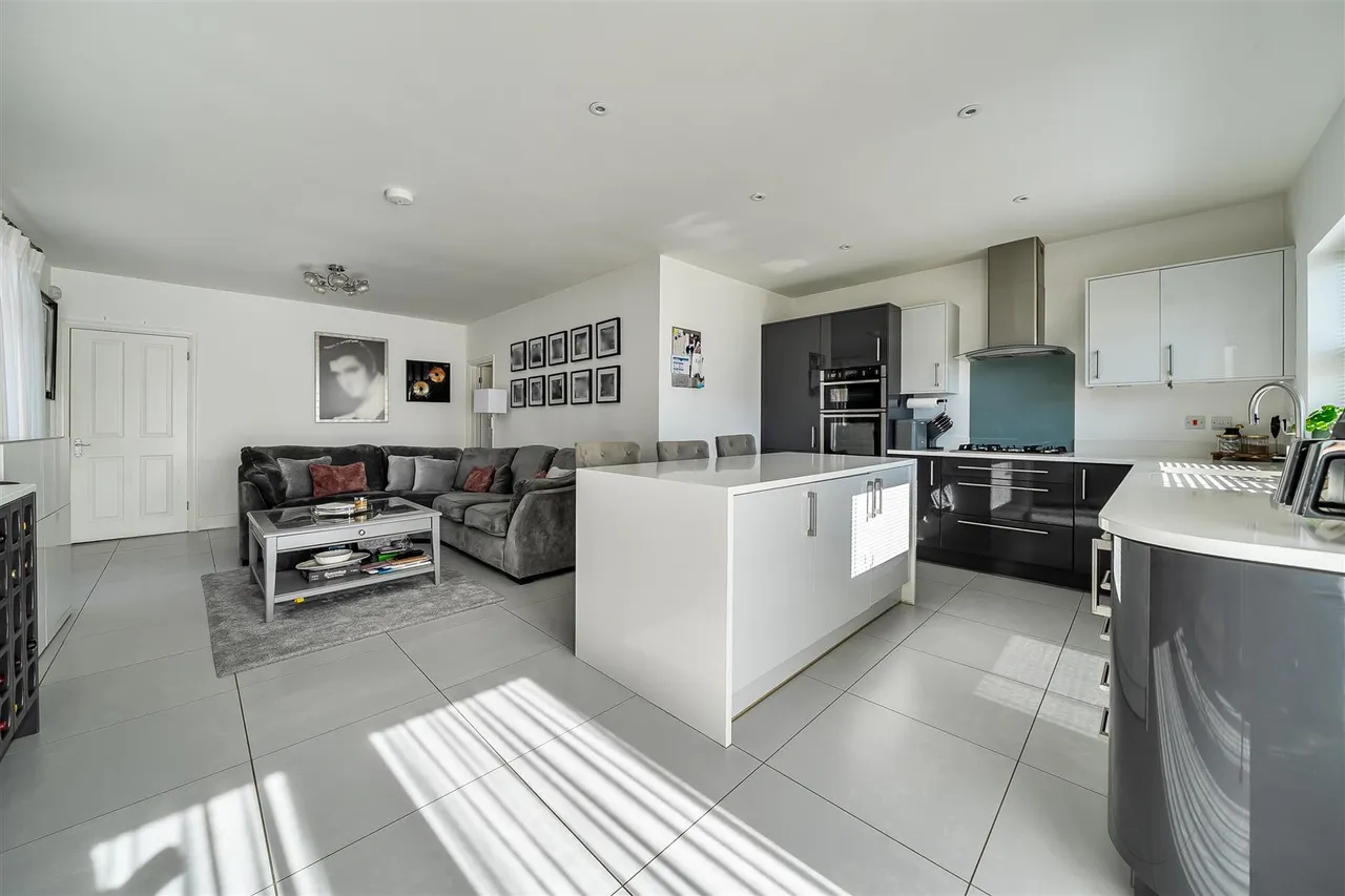 Brook Lane, Warsash, photo 3