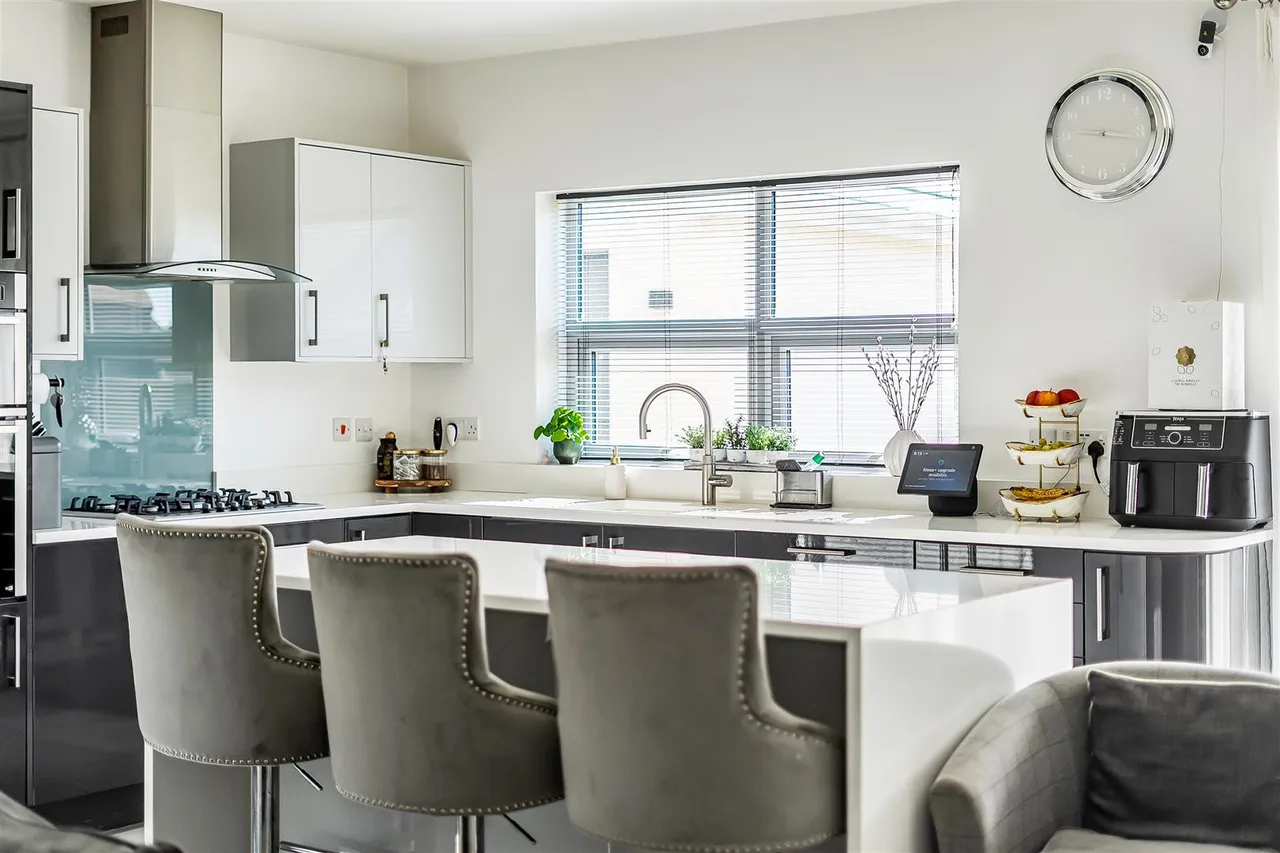 Brook Lane, Warsash, photo 8
