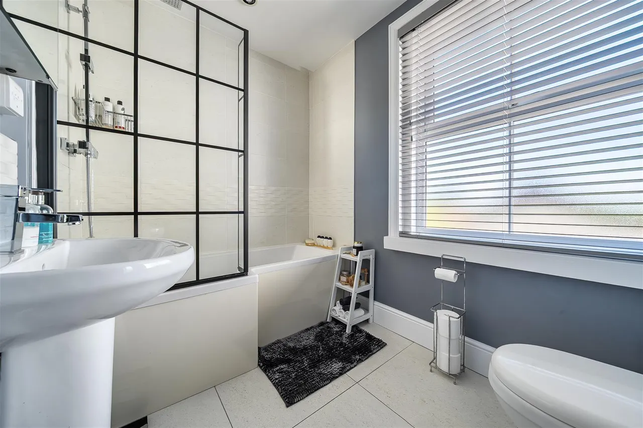 Brook Lane, Warsash, photo 19