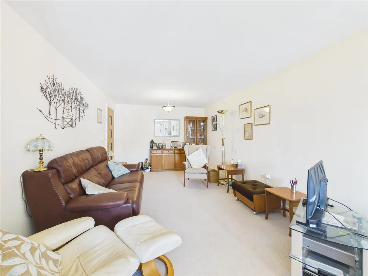 Lysander House, Ickenham, UB10 8FB, photo 4