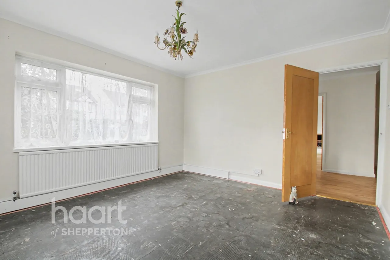 Squires Bridge Road, Shepperton, TW17, photo 3