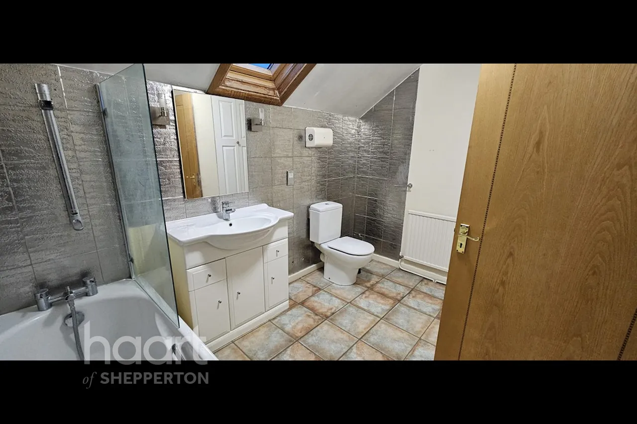 Squires Bridge Road, Shepperton, TW17, photo 10
