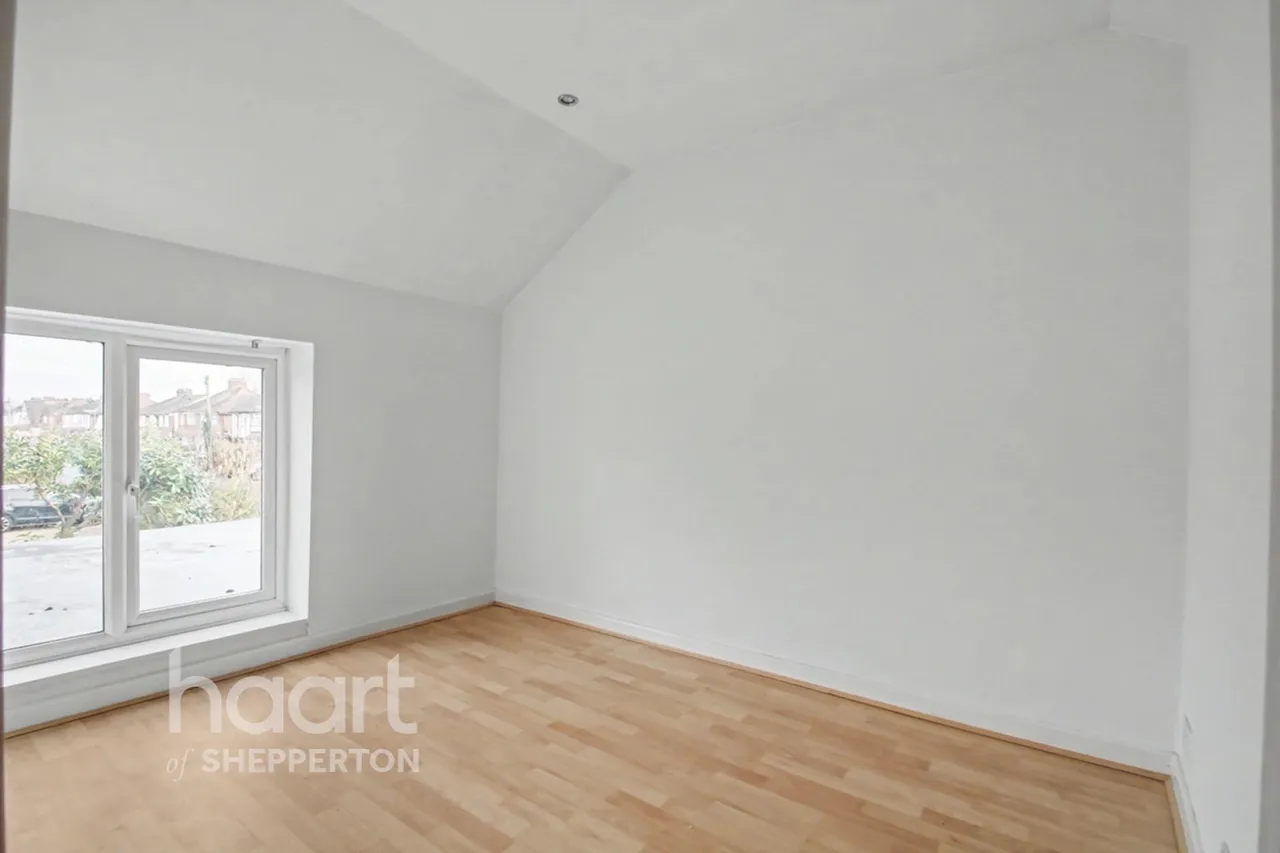 Squires Bridge Road, Shepperton, TW17, photo 7