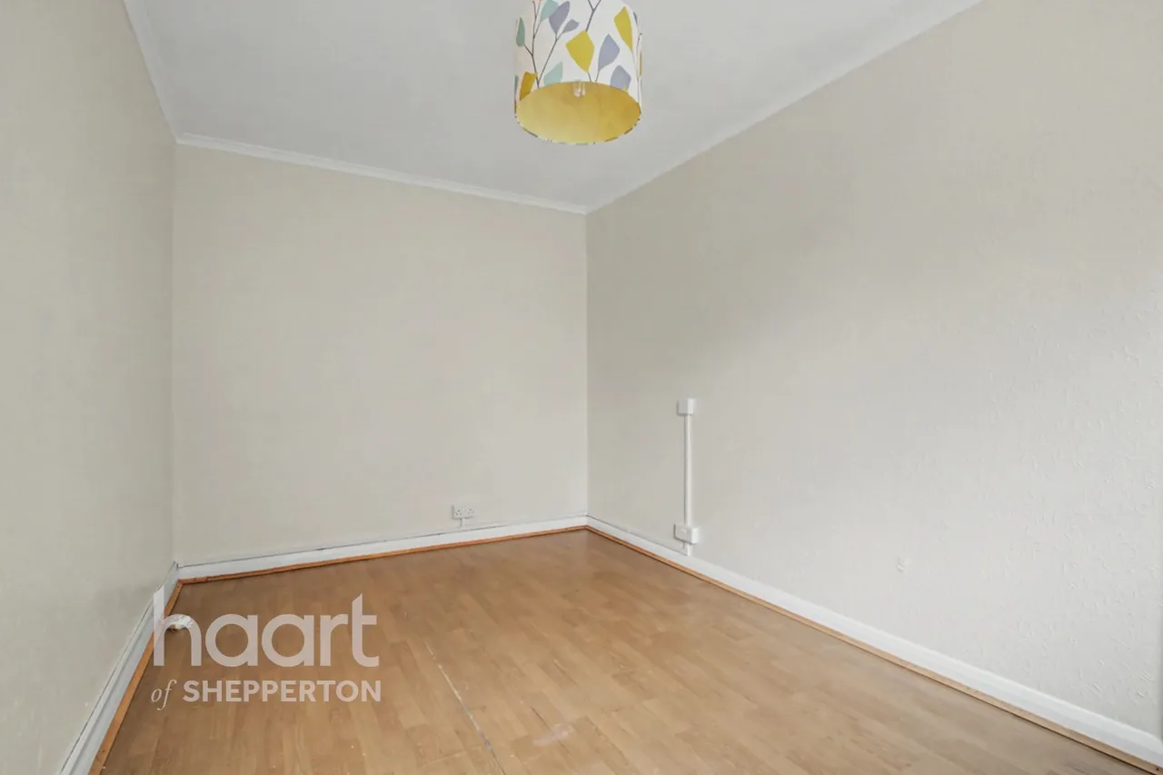 Squires Bridge Road, Shepperton, TW17, photo 5