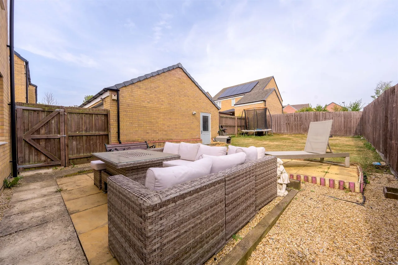 Harrington Road, Kettering, NN14, photo 13