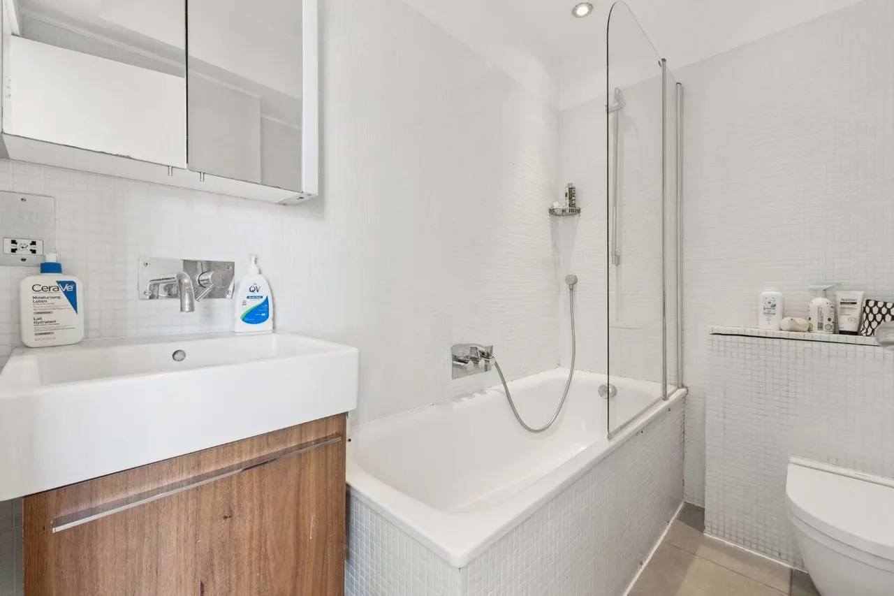 Chesterfield House, King Henry's Road, Primrose Hill, London, NW3 3QP, photo 10