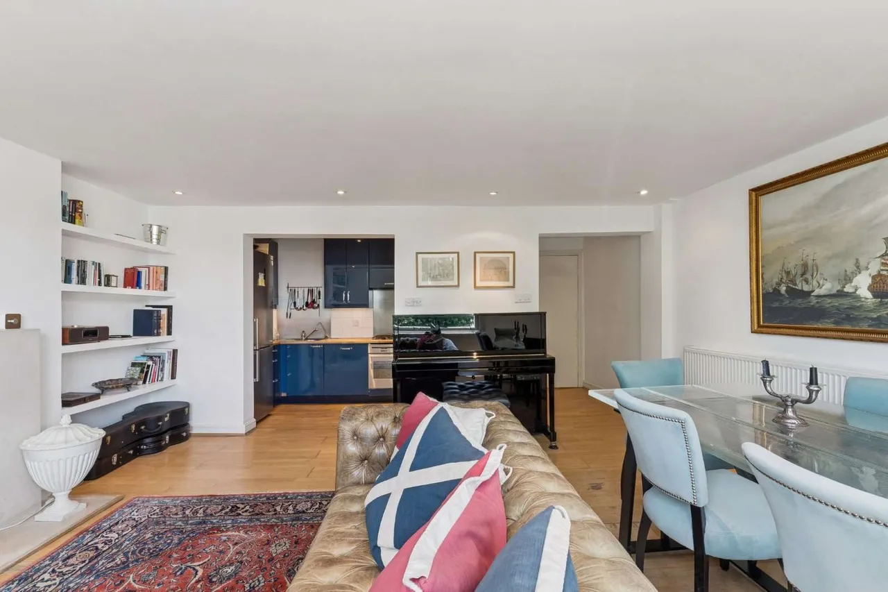 Chesterfield House, King Henry's Road, Primrose Hill, London, NW3 3QP, photo 3