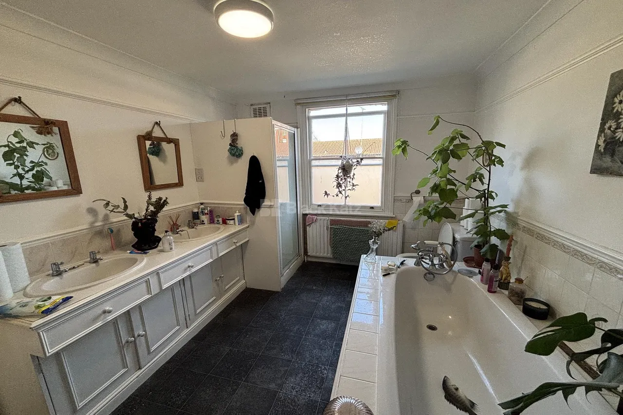 Henshaw Street, SE17, photo 6