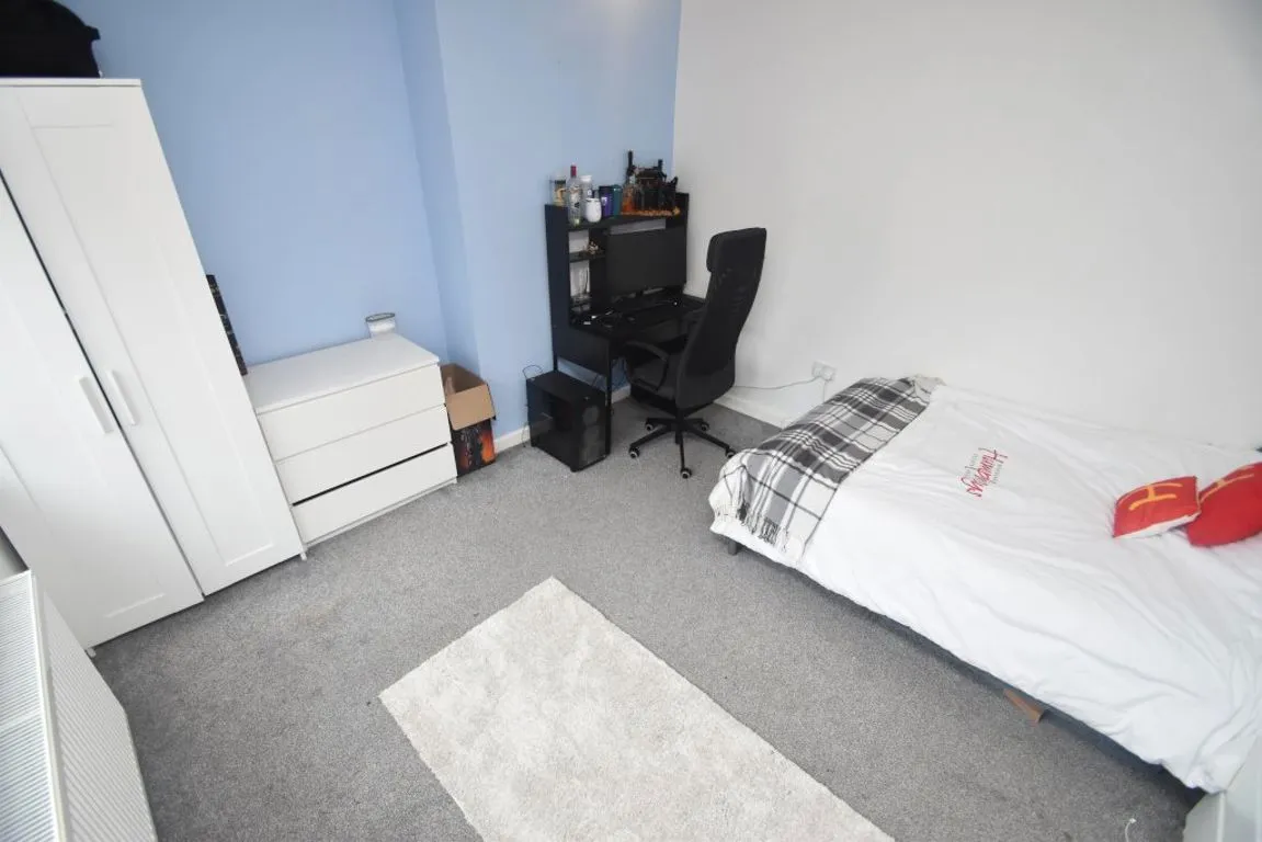 Donnini Place, DH1, photo 5