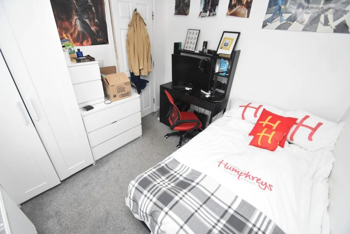 Donnini Place, DH1, photo 6