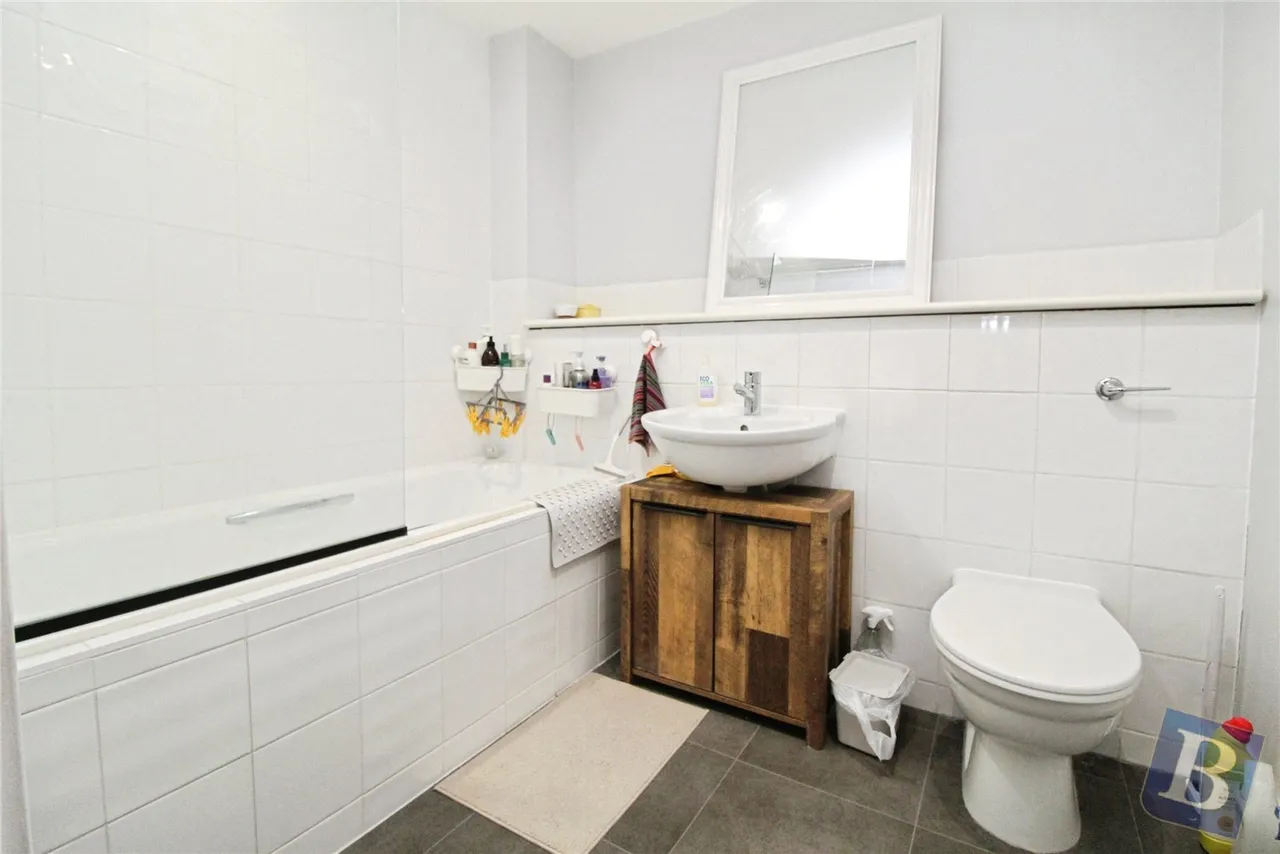 London Road, Romford, RM7, photo 6