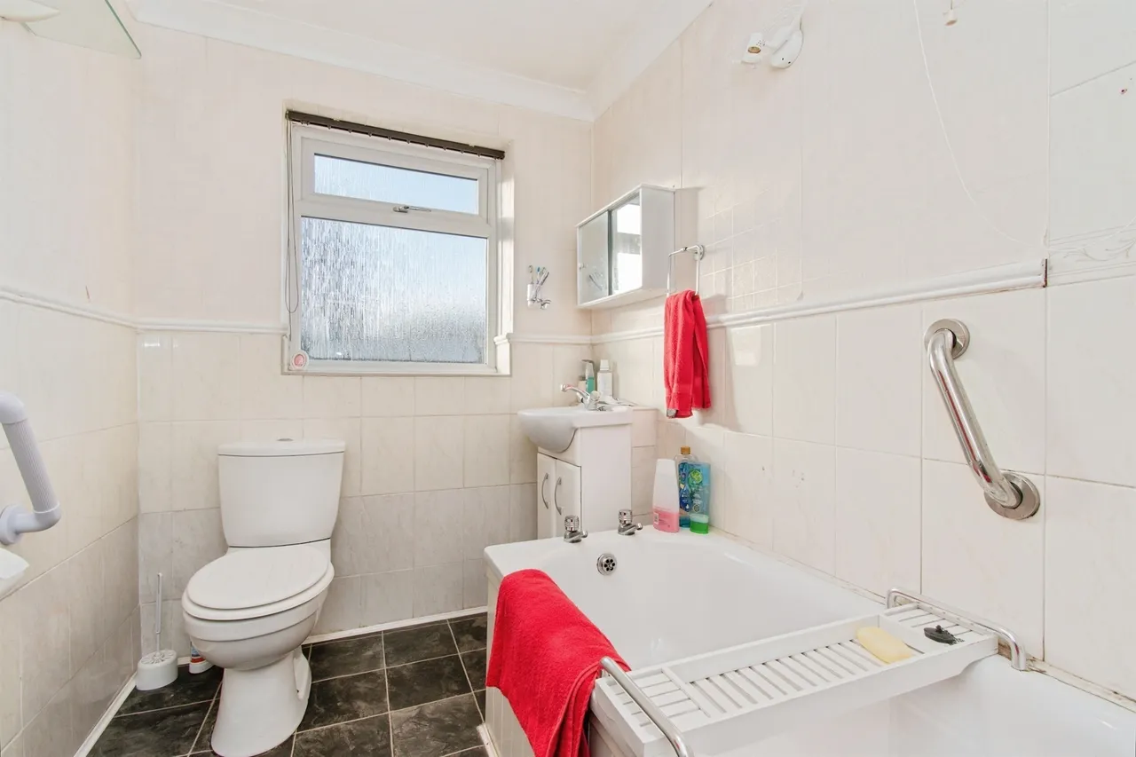 Redhill Drive, Castleford, photo 11