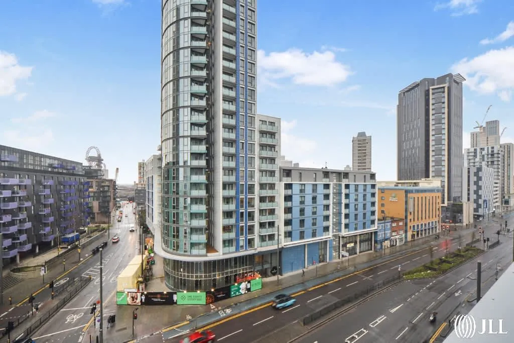 Rick Roberts Way, Stratford, E15, photo 13