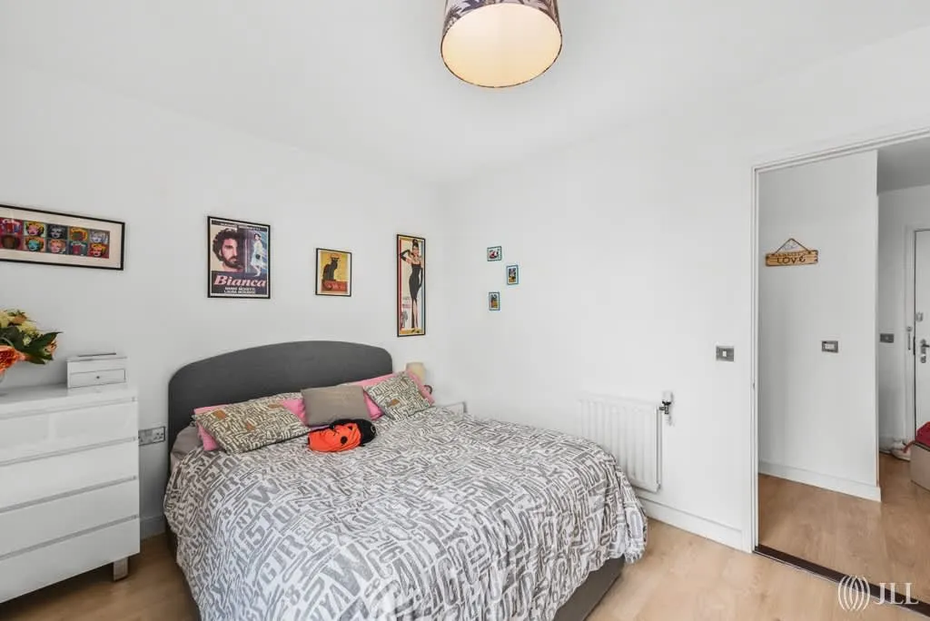 Rick Roberts Way, Stratford, E15, photo 7