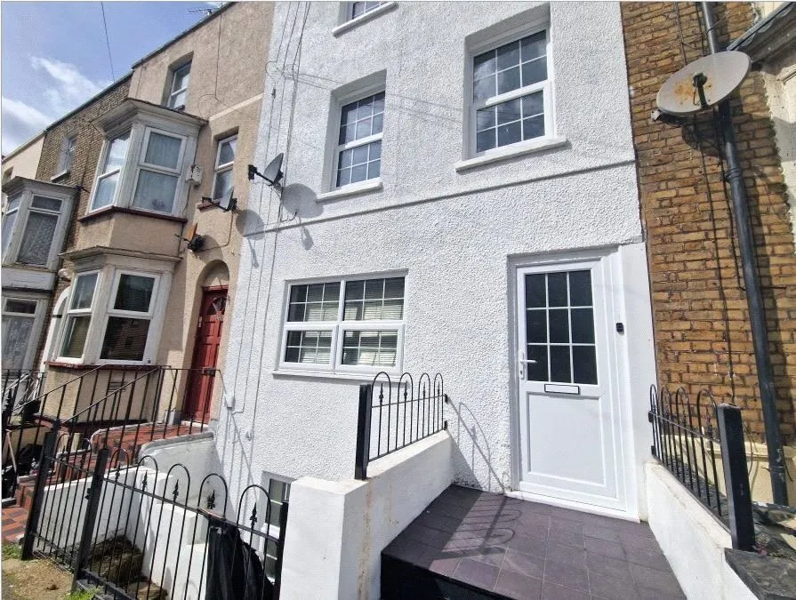 2 bed house for sale, Hardres Street, Ramsgate, CT11