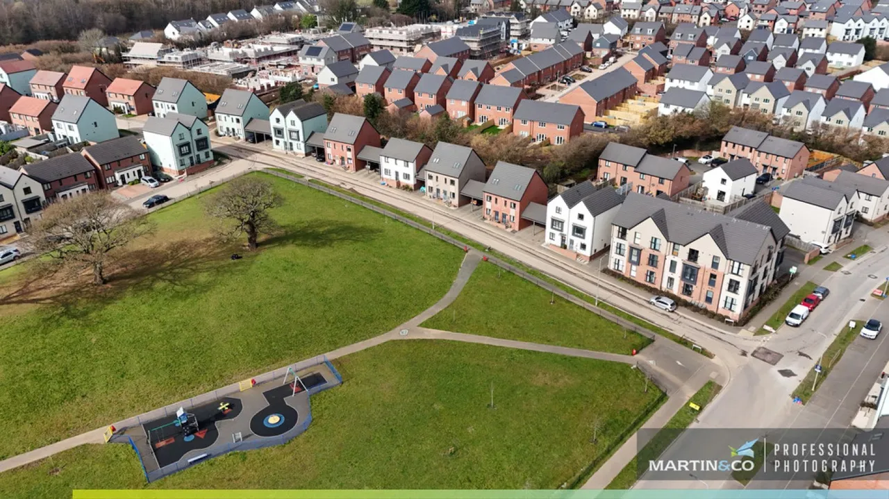 3 bed house for sale — Mortimer Avenue, St Edeyrns