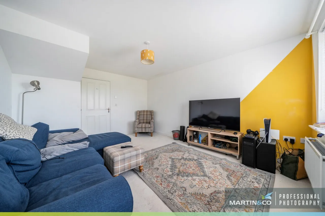Mortimer Avenue, St Edeyrns, photo 5