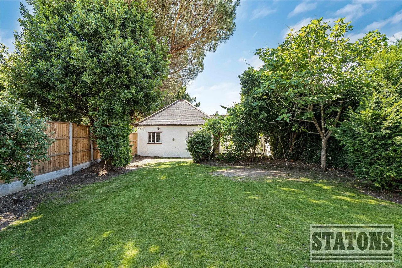 The Close, London, N14 6DP, photo 22