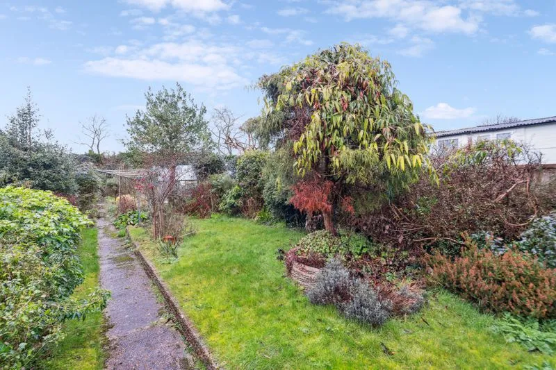 Chalklands, Bourne End SL8 5TH, photo 11