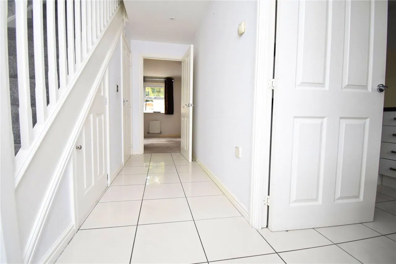 Haskins Gardens, Farnborough, Hampshire, GU14 9FQ, photo 4