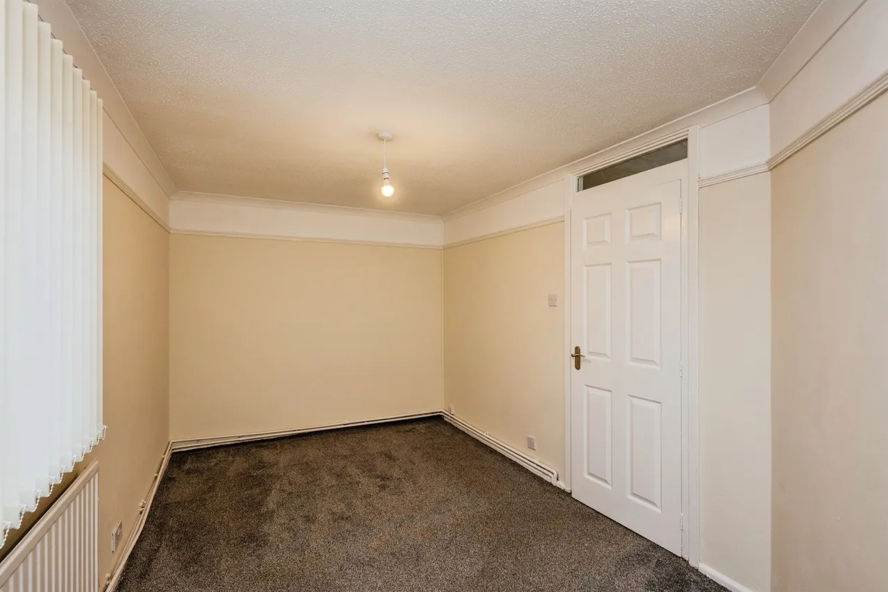 Llys-Uchaf Swansea, SA7, photo 12