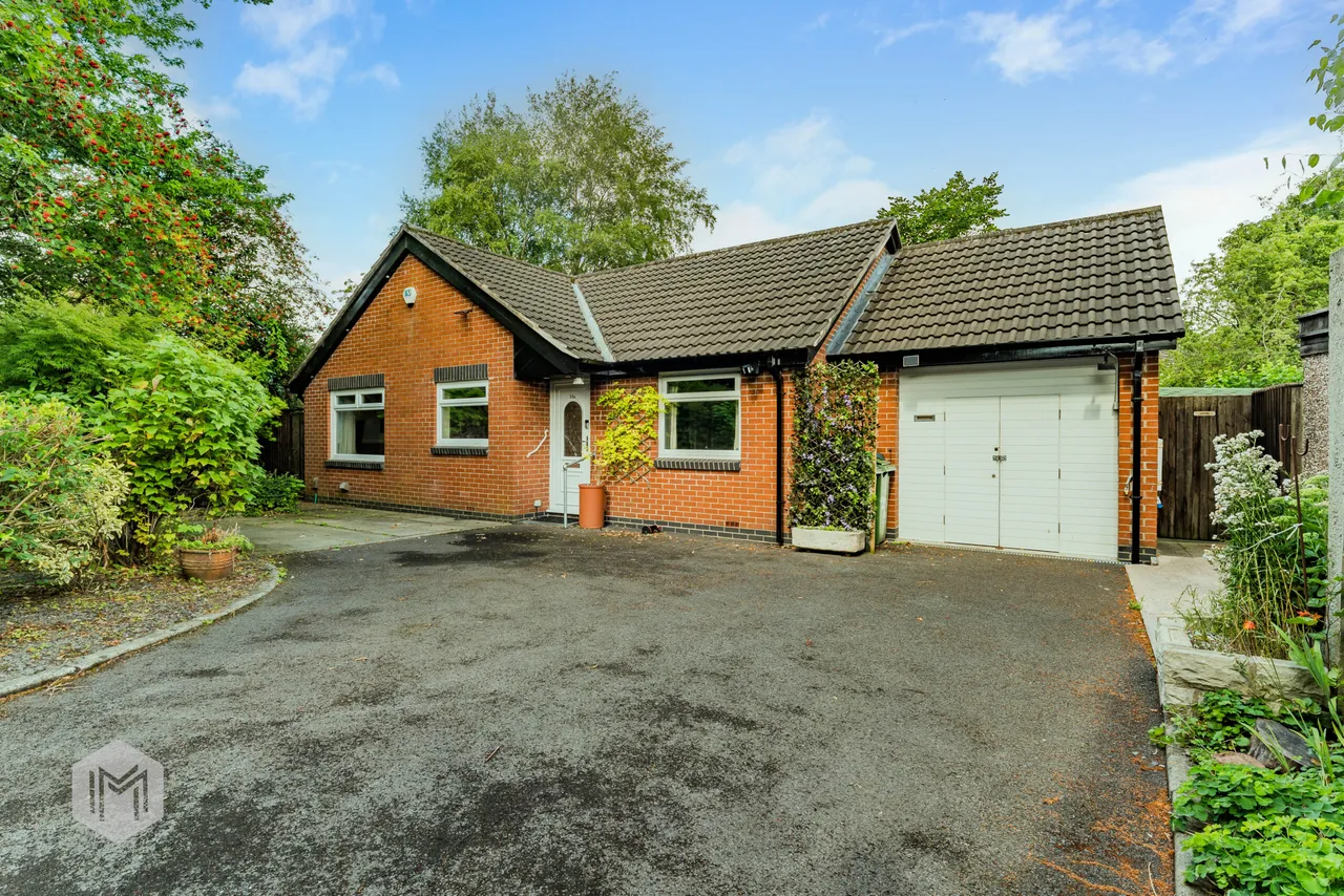 2 bed house for sale — 20a Savick Avenue, Bolton, BL2 6JJ