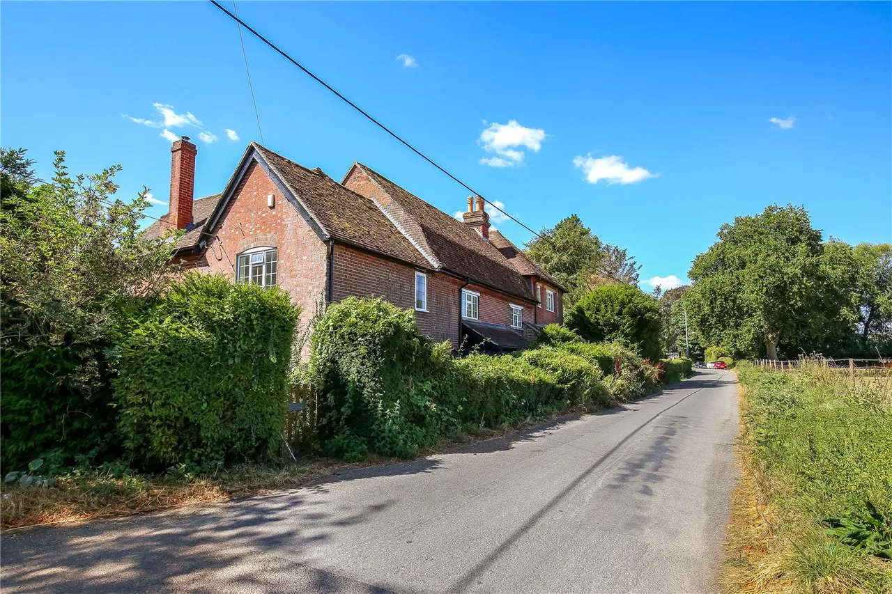 Wick Lane, Downton, Salisbury, Wiltshire, SP5 3NH, photo 14