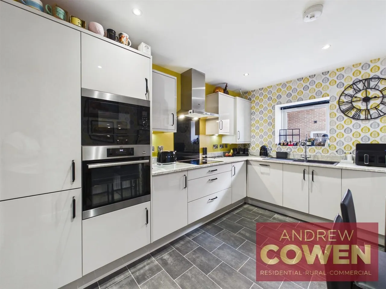48 Holbeck Hill, Scarborough YO11 3HT, photo 4