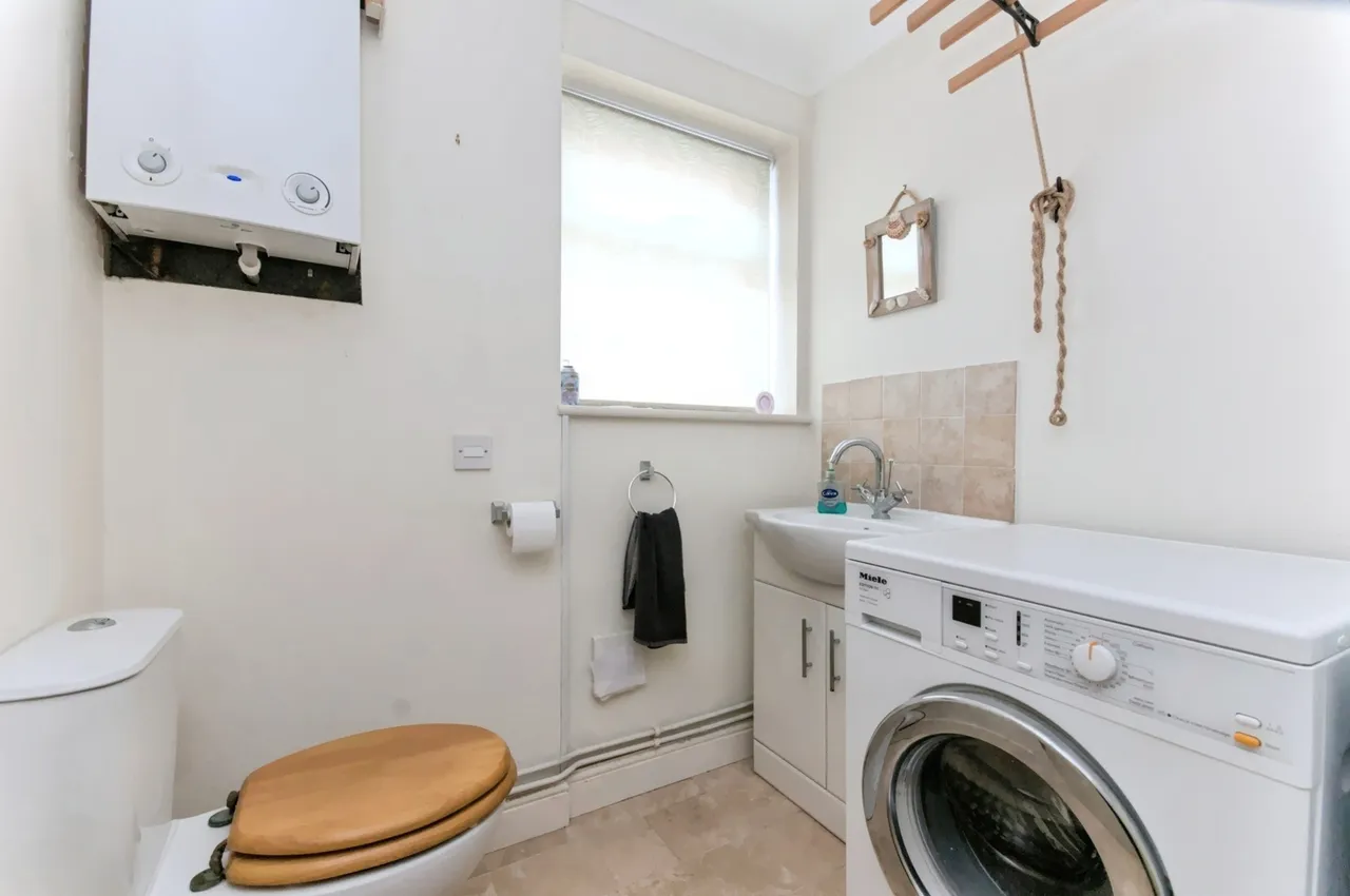 Letheren Place, Eastbourne, BN21, photo 11