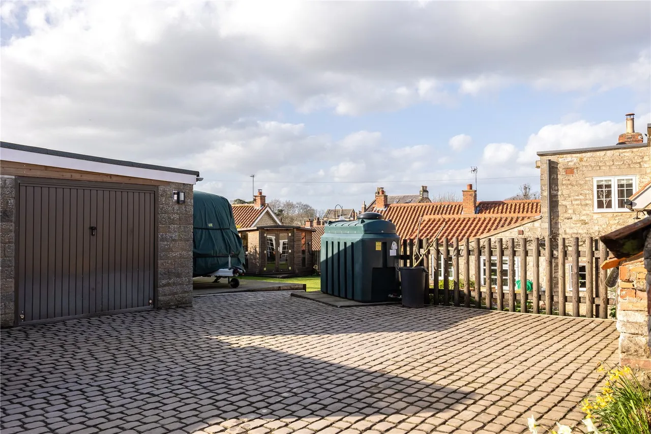 High Street, Hovingham, York, North Yorkshire, YO62 4LA, photo 9
