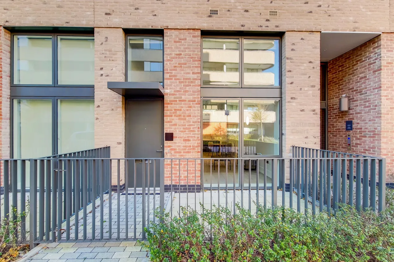 Flat 3, Galleon Court, Charter Place, Hounslow, photo 8