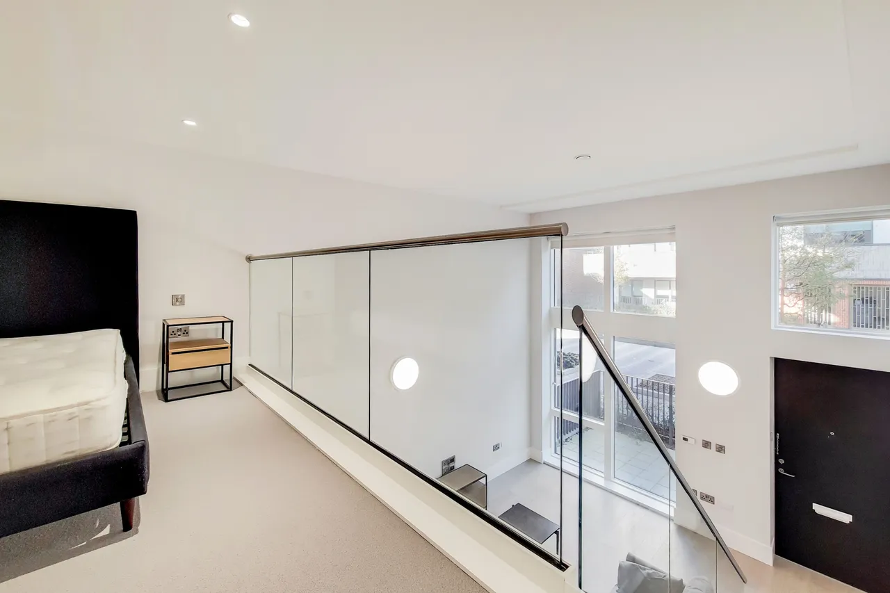 Flat 3, Galleon Court, Charter Place, Hounslow, photo 11
