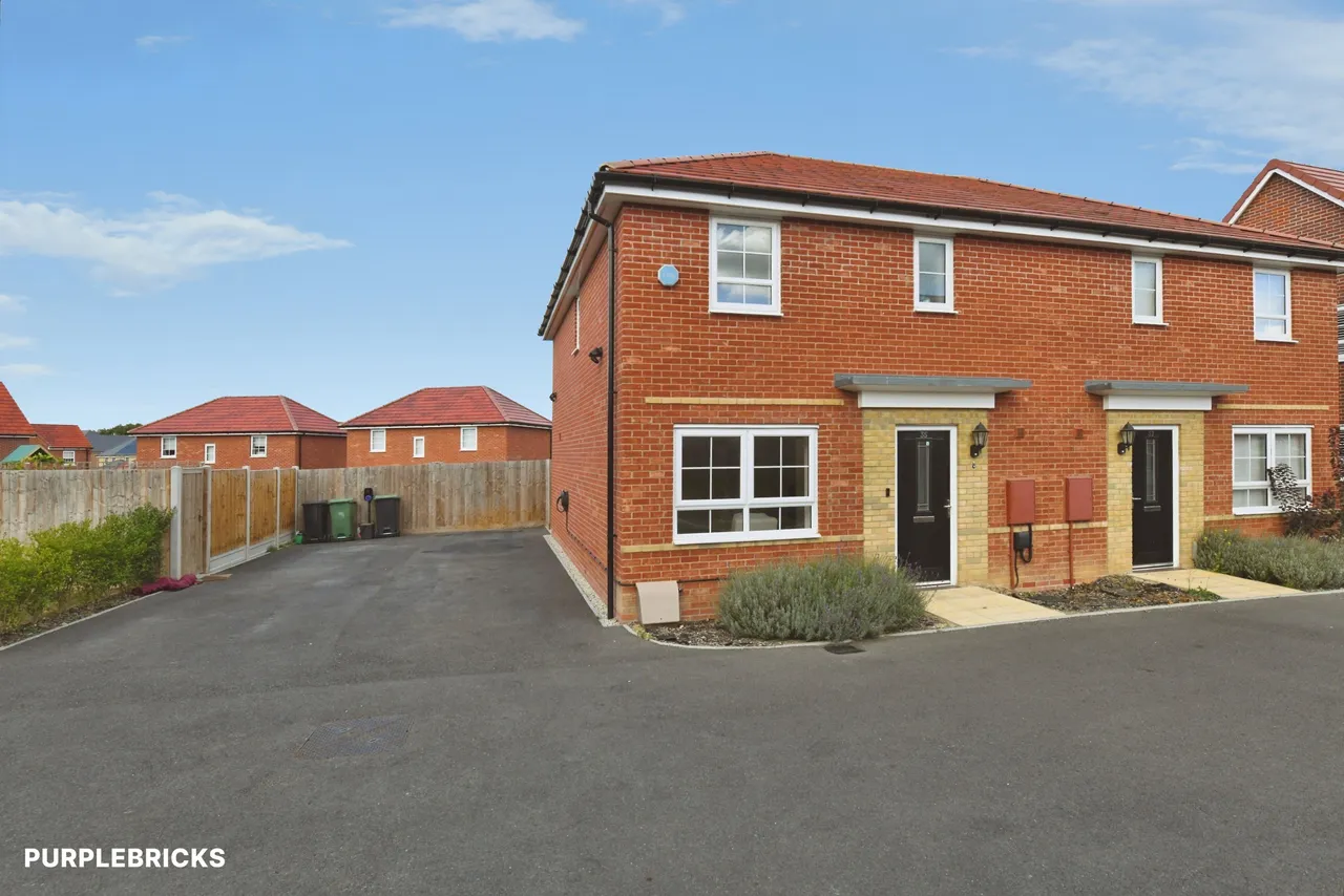 3 bed house for sale, Moorhen Road, Dunmow, CM6