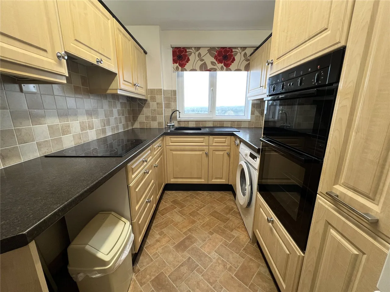 Marine Road East, Morecambe, LA4, photo 8