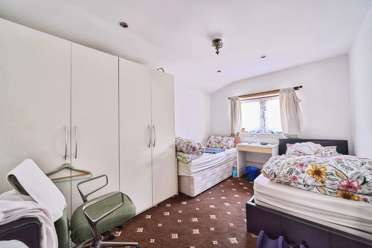 Michael Road, Leytonstone, London, E11, photo 12