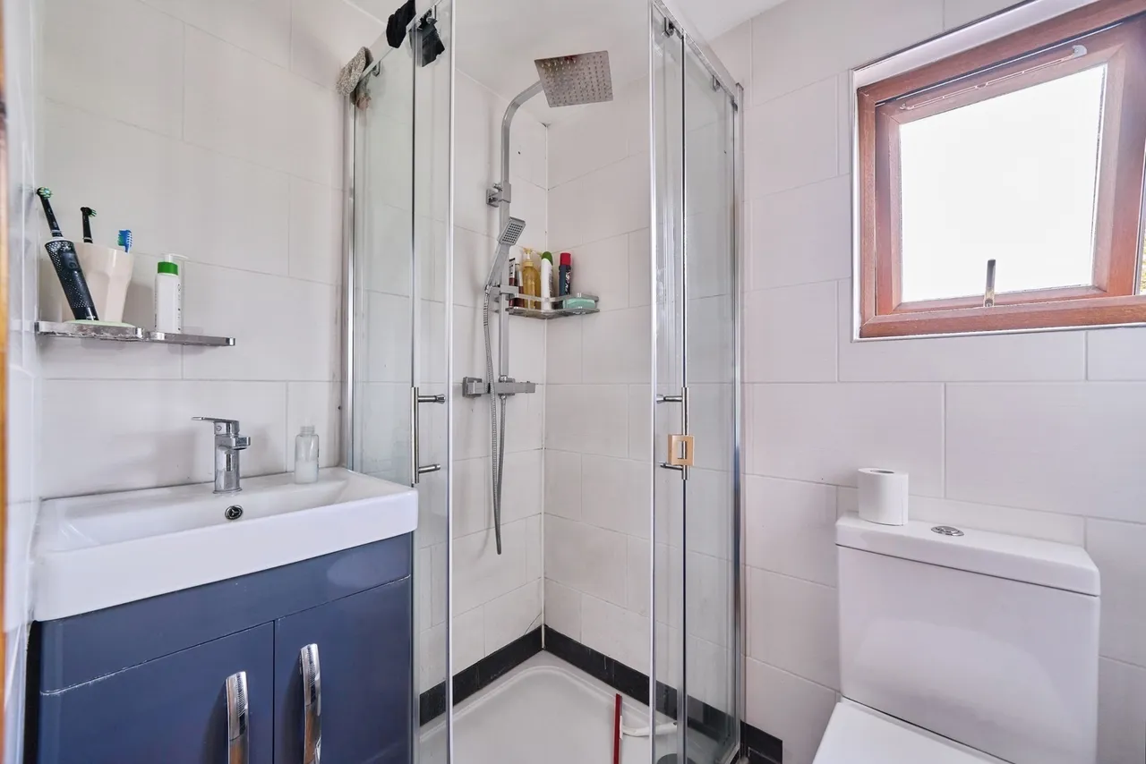 Michael Road, Leytonstone, London, E11, photo 14