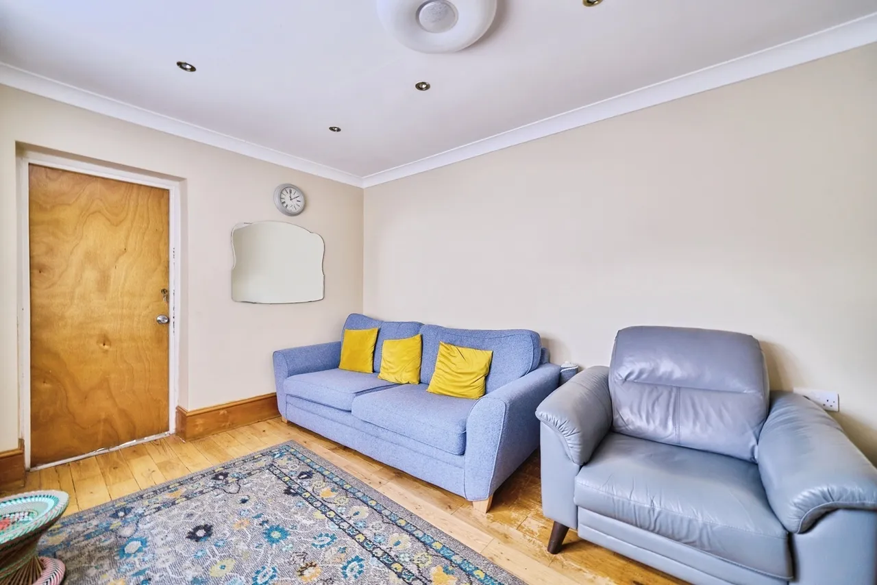 Michael Road, Leytonstone, London, E11, photo 3