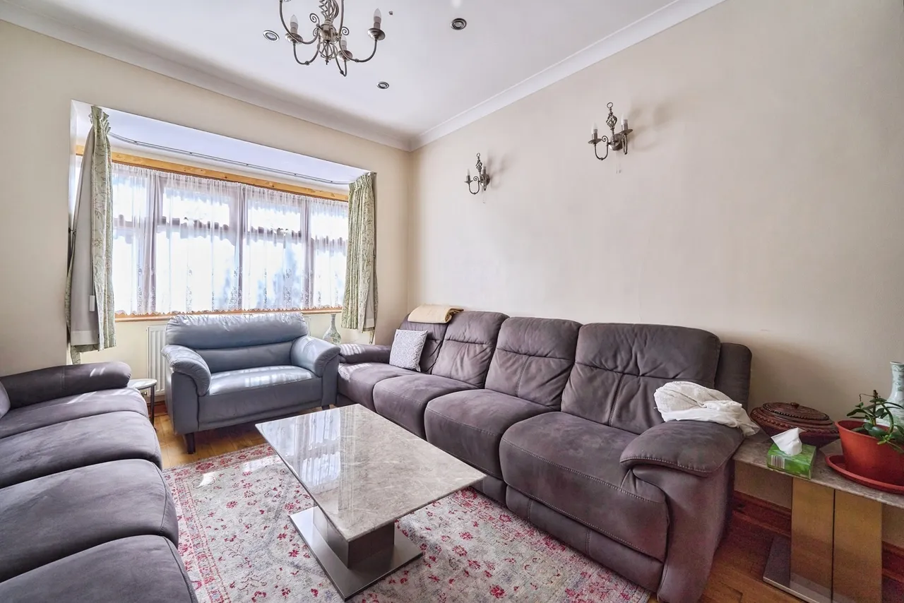 Michael Road, Leytonstone, London, E11, photo 2