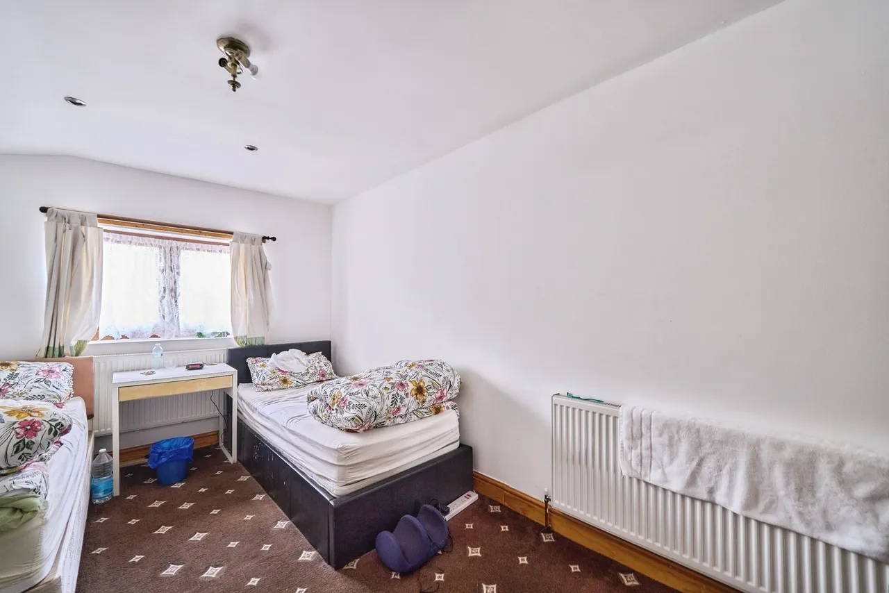 Michael Road, Leytonstone, London, E11, photo 11