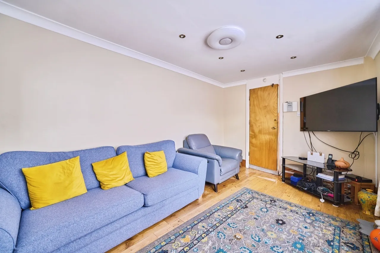 Michael Road, Leytonstone, London, E11, photo 4