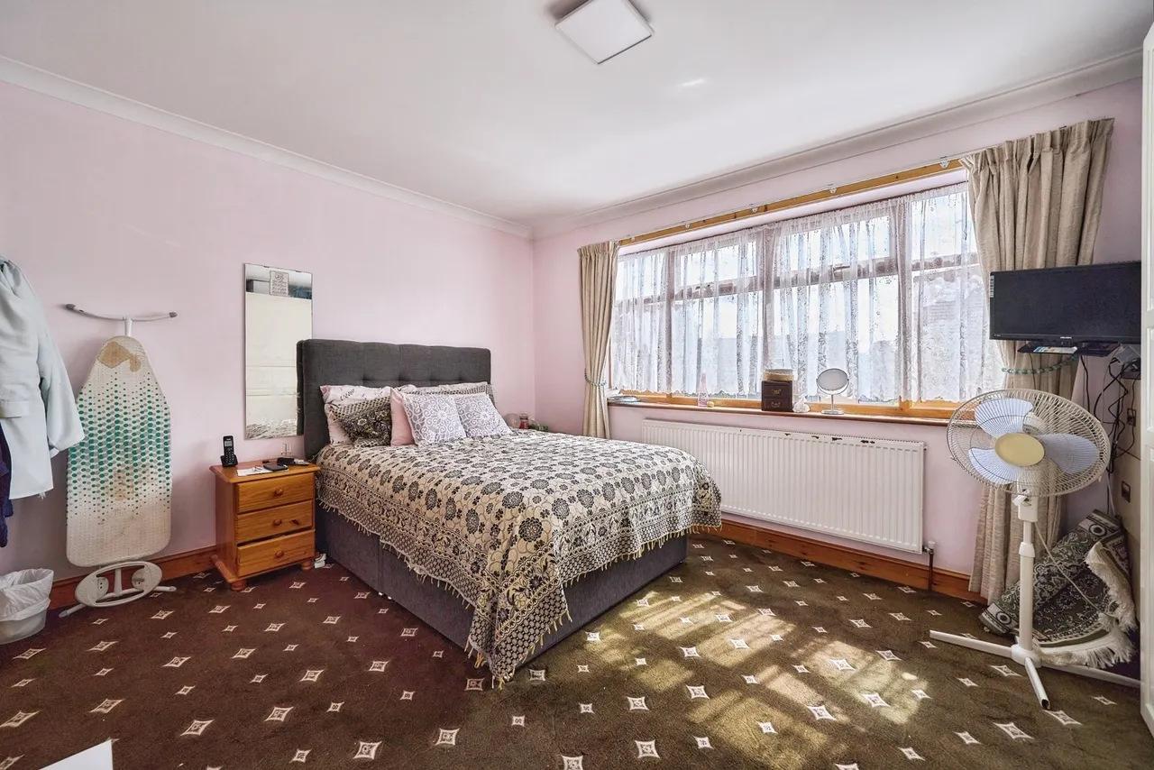 Michael Road, Leytonstone, London, E11, photo 10